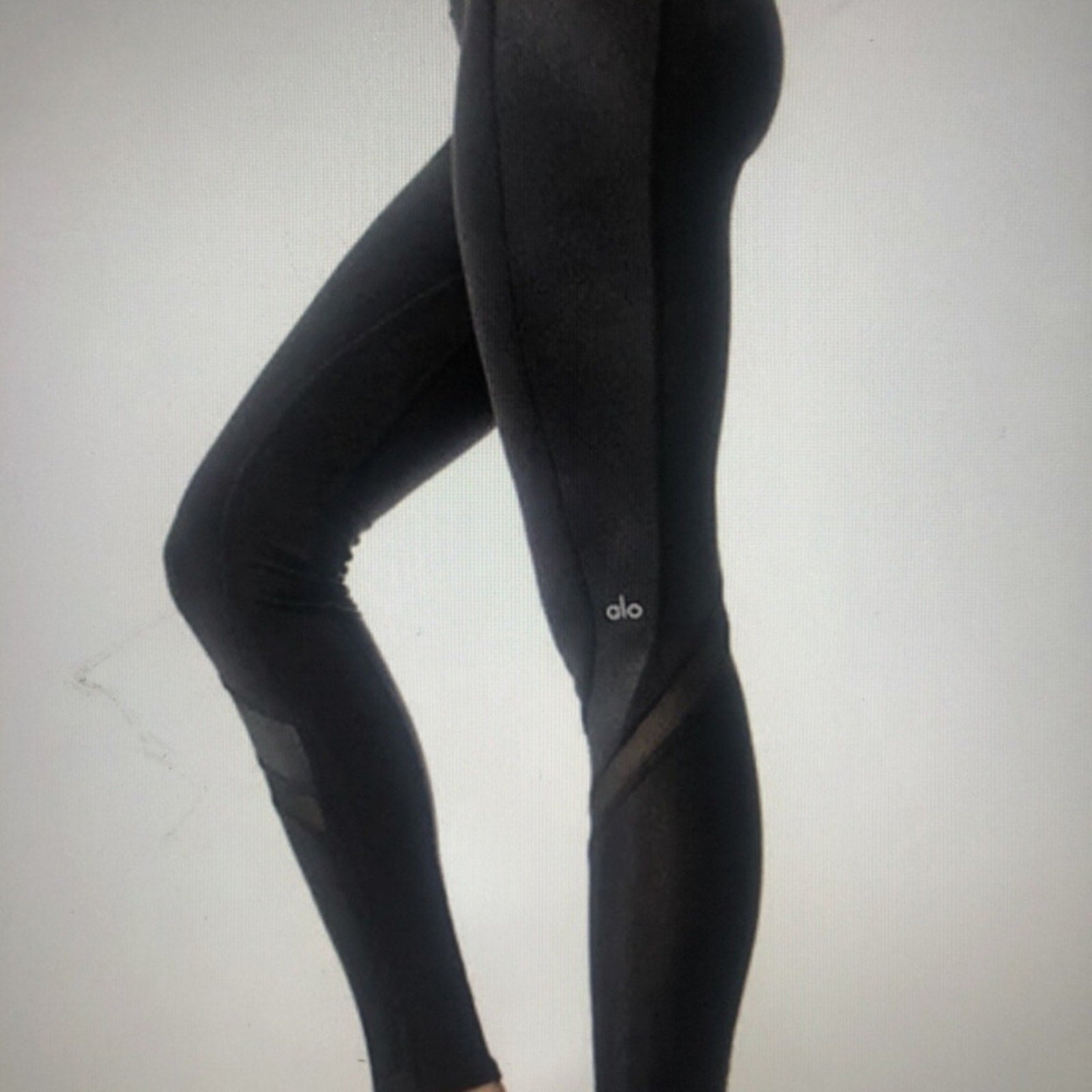 ALO Yoga Elevate High Rise Side Stripe Mesh Panel Black Leggings $108 - size M