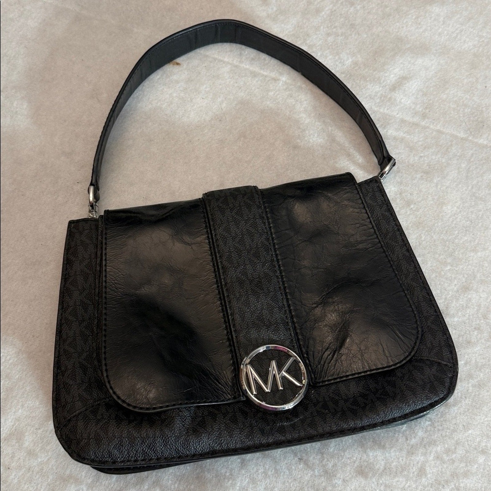 Michael Kors Lillie Signature Polished Top-Handle Satchel (Black/Silver)