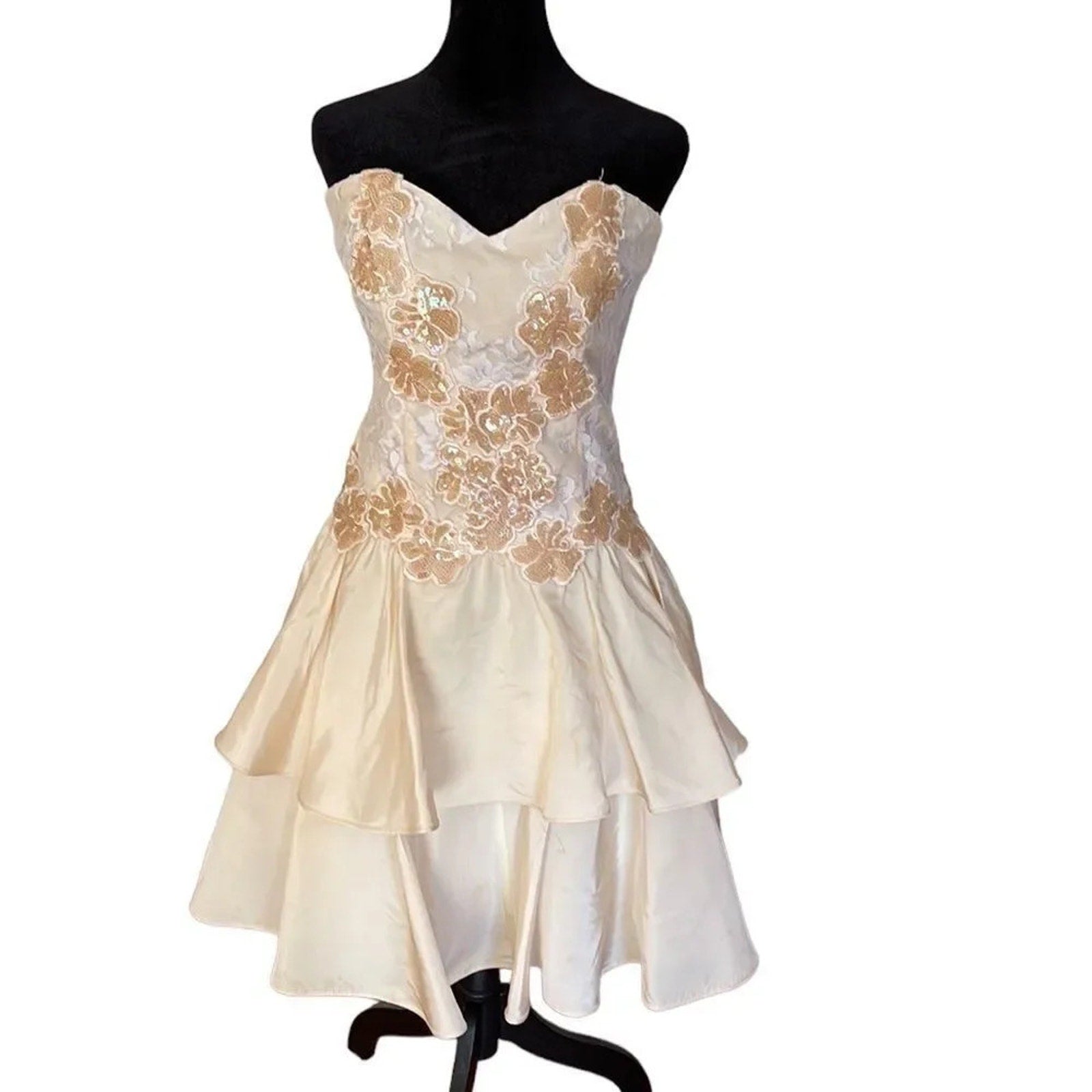 Beautiful vintage Scott McClintock ivory prom dress - size 8