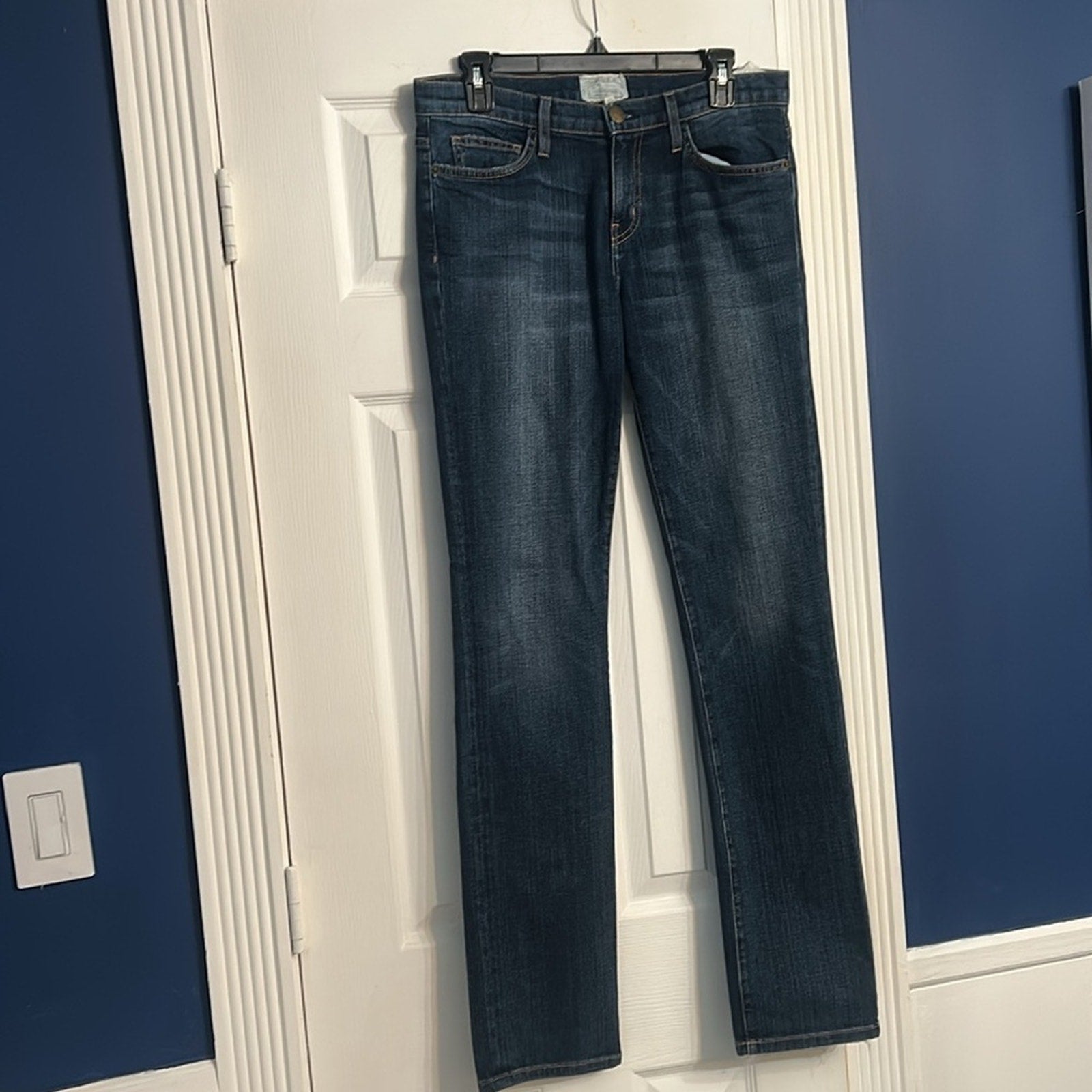 Current/Elliott The Straight Leg Jeans in  Loved - size 26