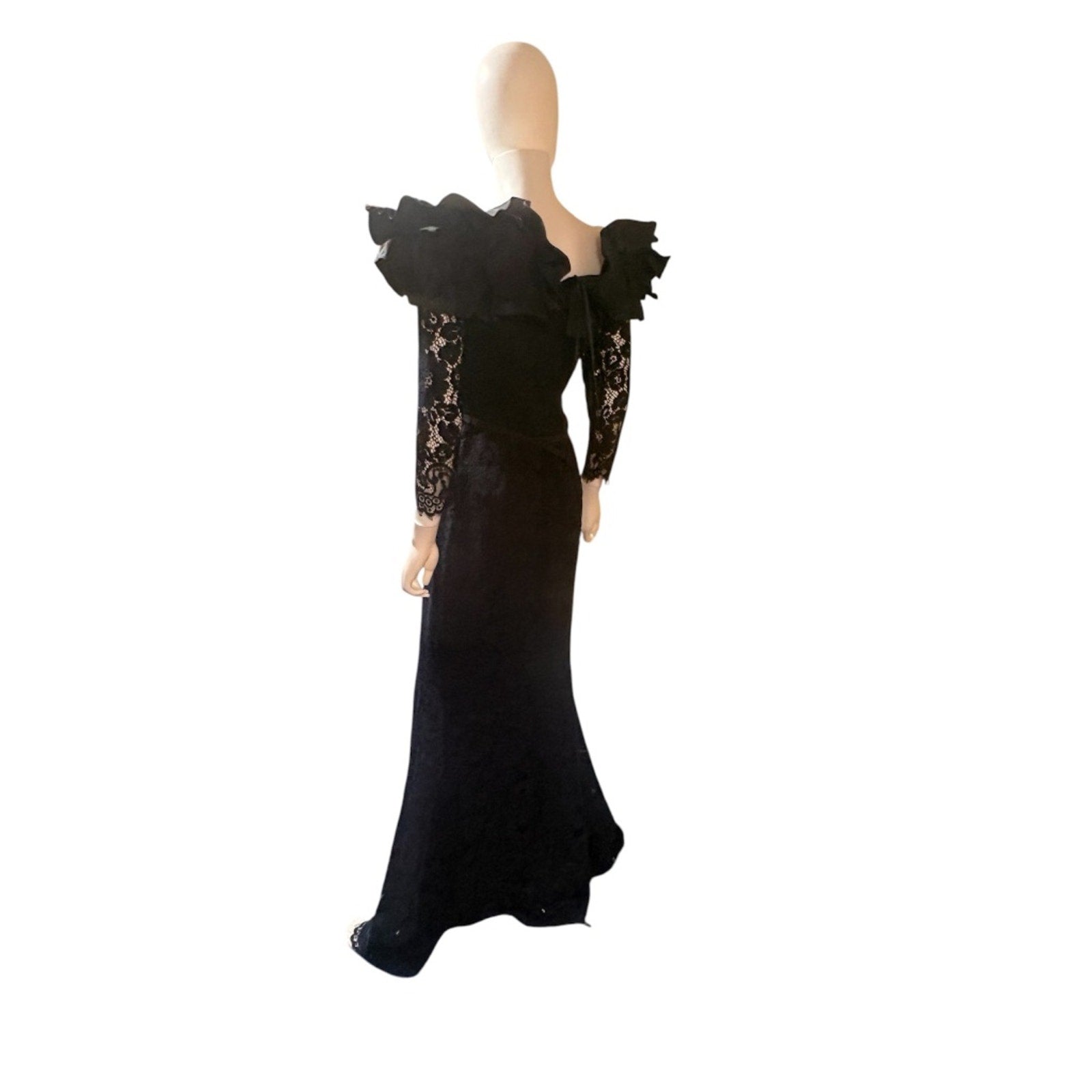 Vintage Teri Jon Evening Lace Gown - 6