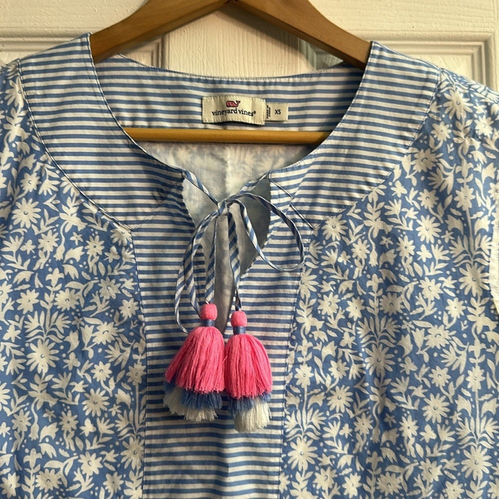 Vineyard Vines blue floral dress - size XS
