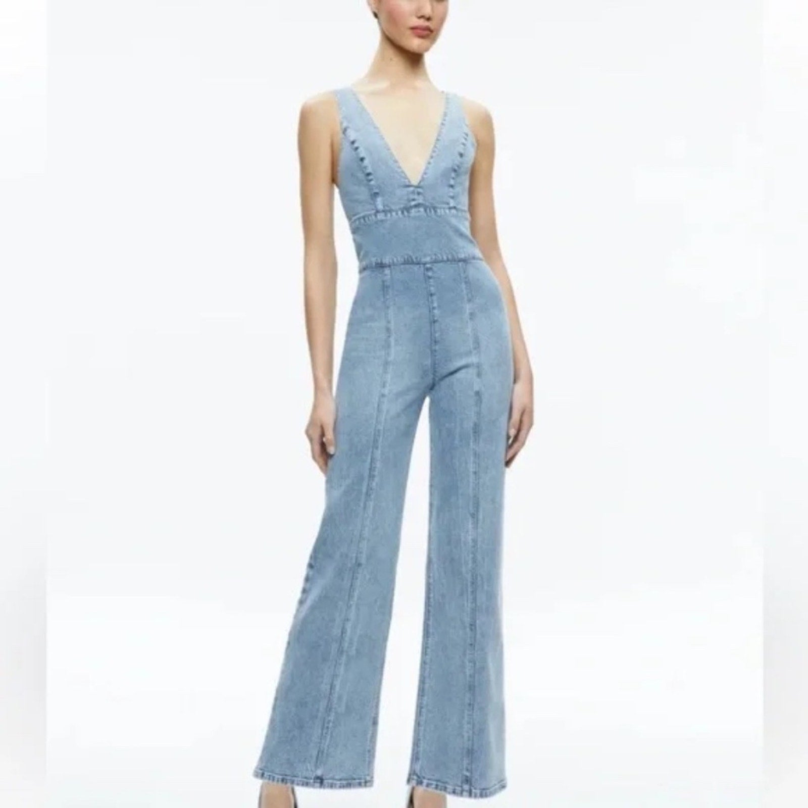 Alice + Olivia SANDRA DEEP V NECK JUMPSUIT in SULLIVAN VINTAGE BLUE - size 30