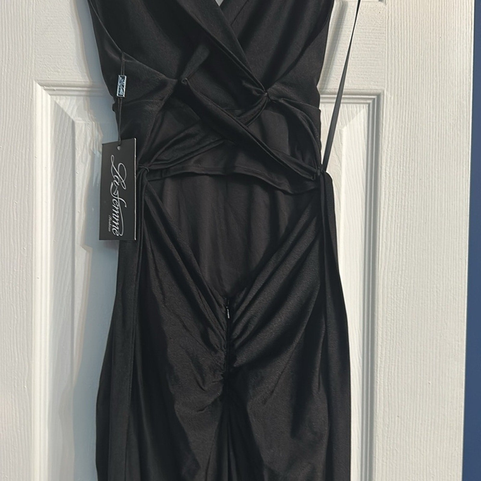 NWT LA FEMME DRESS 28677 GOWN IN BLACK - size 0