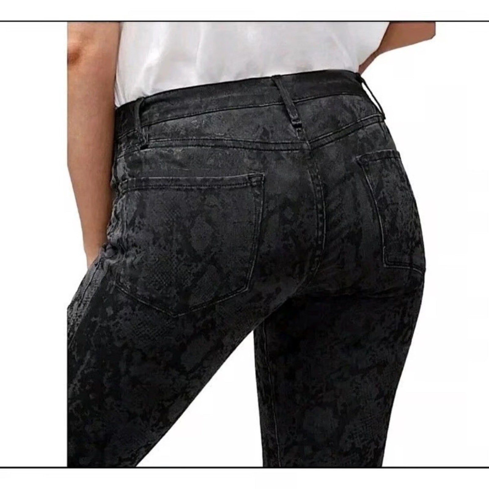 FRAME Denim Le Skinny de Jeanne Skinny Jean Tonal Python - size 30