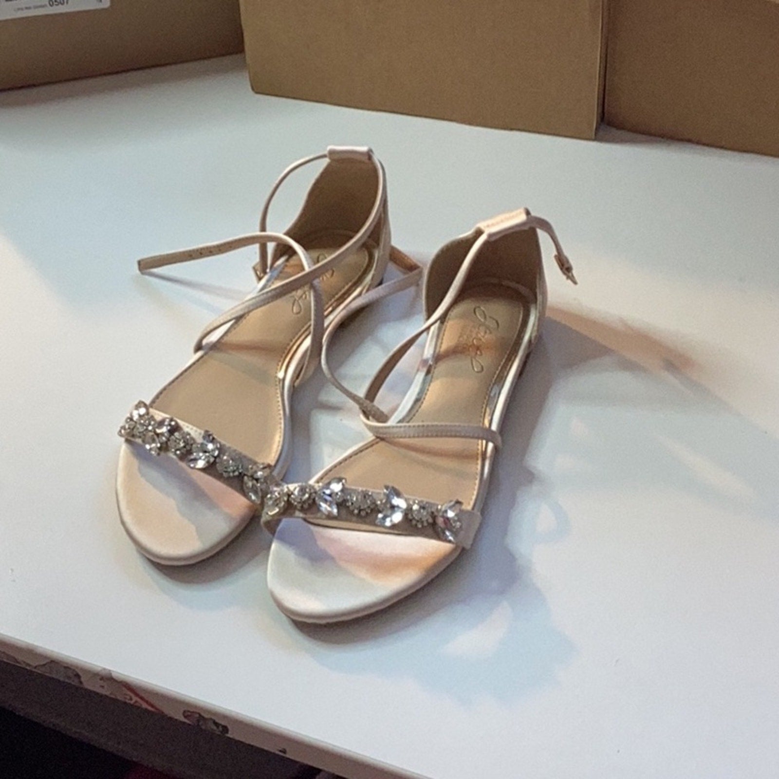 NEW Badgley Mischka Women's Sandals with Crystal Embellishments - size 7