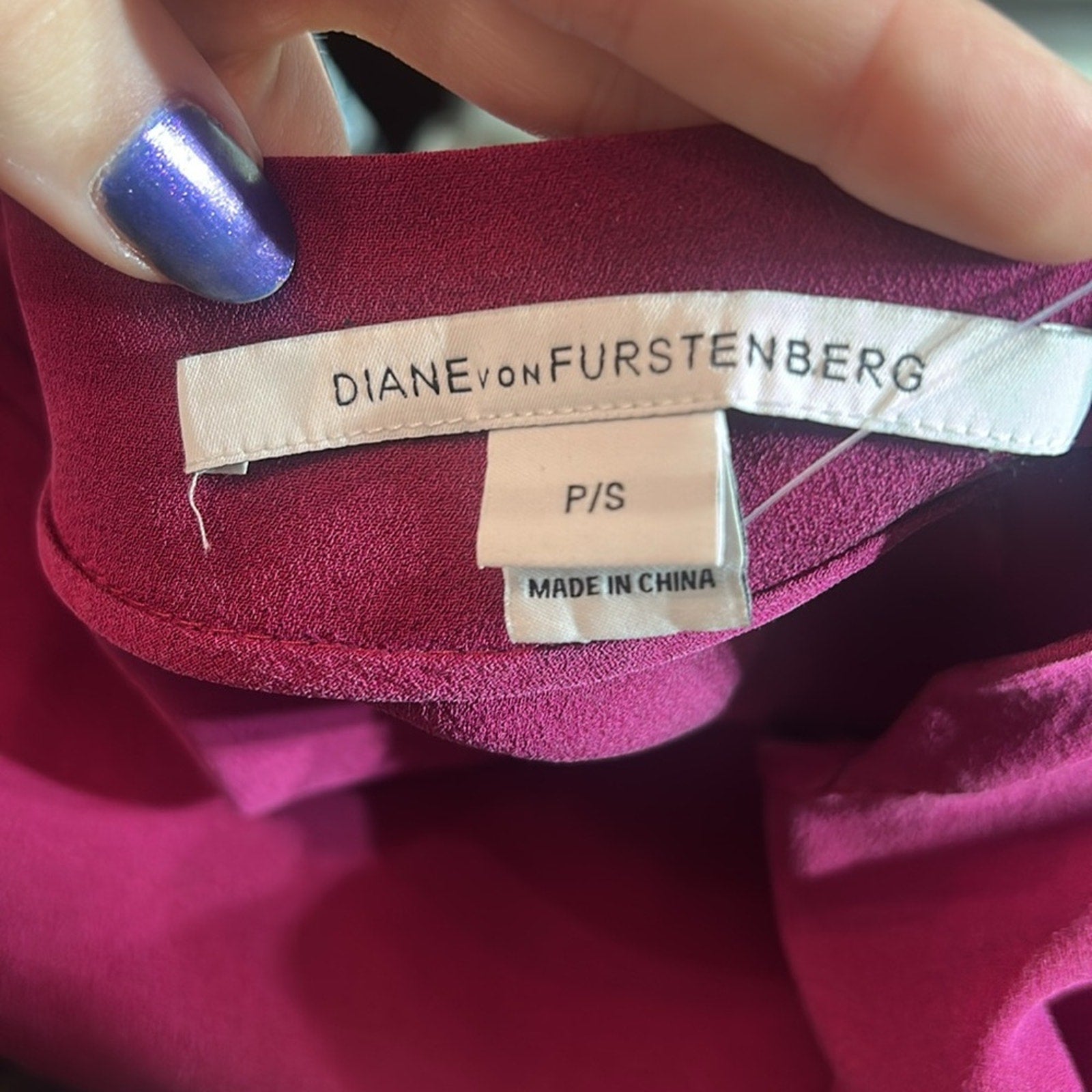 Diane von Furstenberg Bateau Neckline Short Sleeve Blouse - size SP