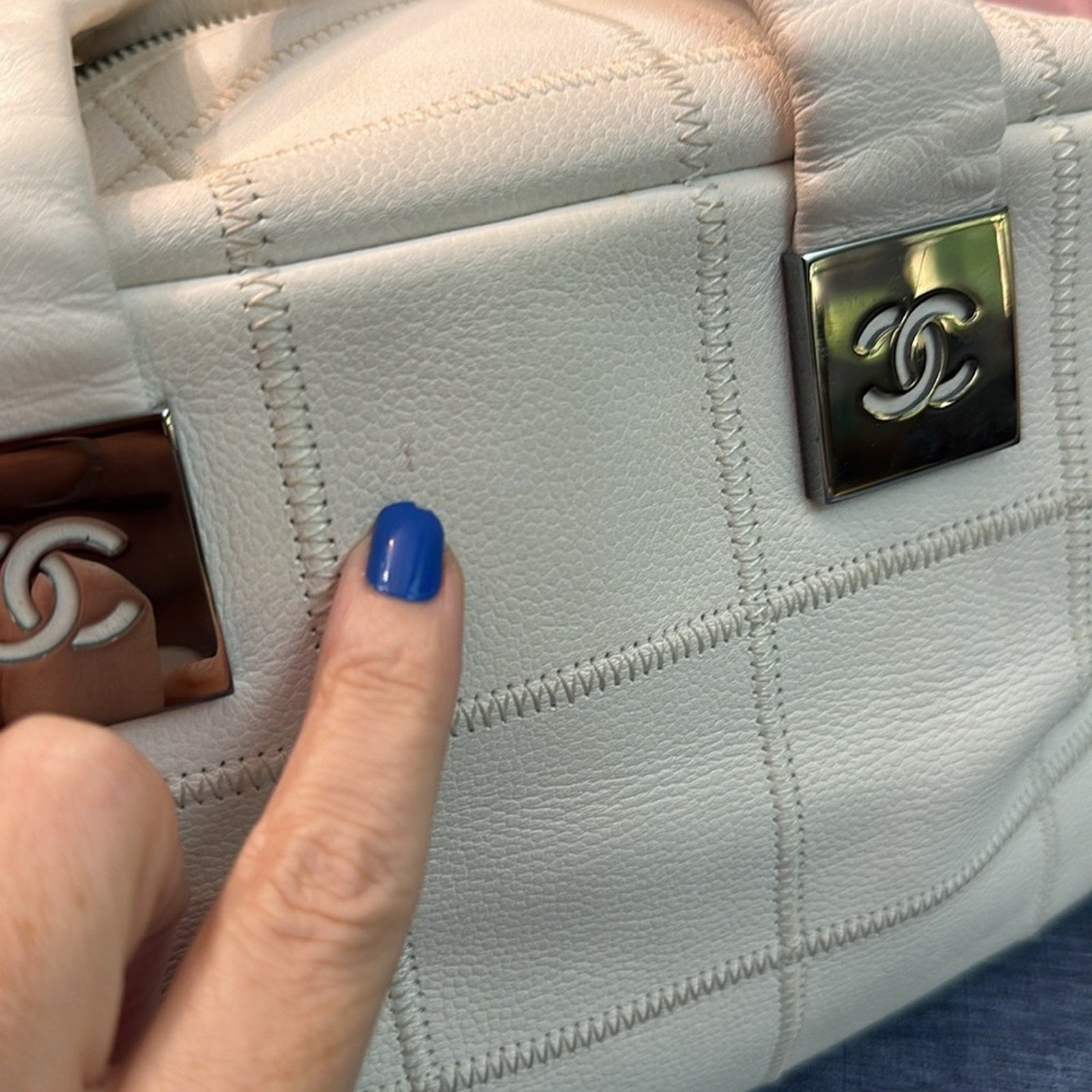 Chanel Chocolate Bar Boston Bag White Rare Caviar Skin