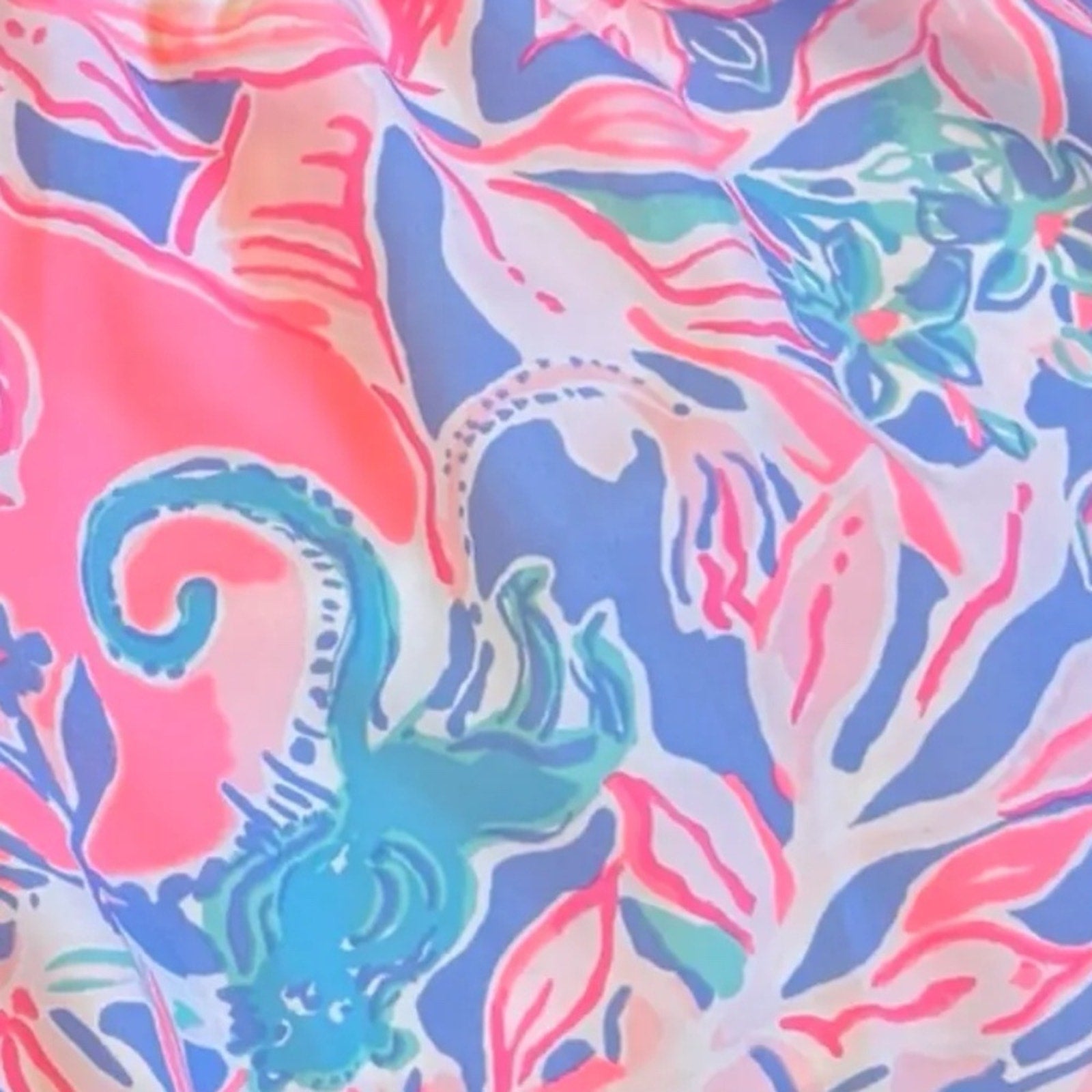 Lilly Pulitzer Luxletic Ocean Trail shorts in Blue Peri Viva La Lilly Pink - XS