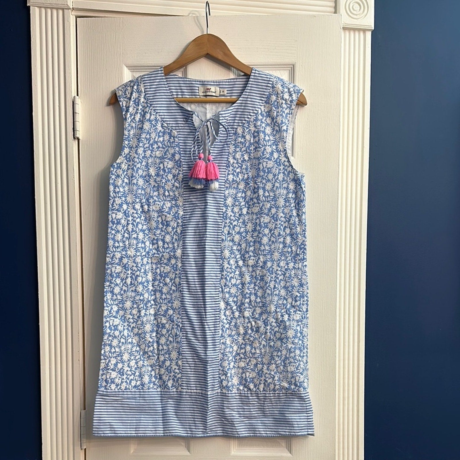 Vineyard Vines blue floral dress - size XS