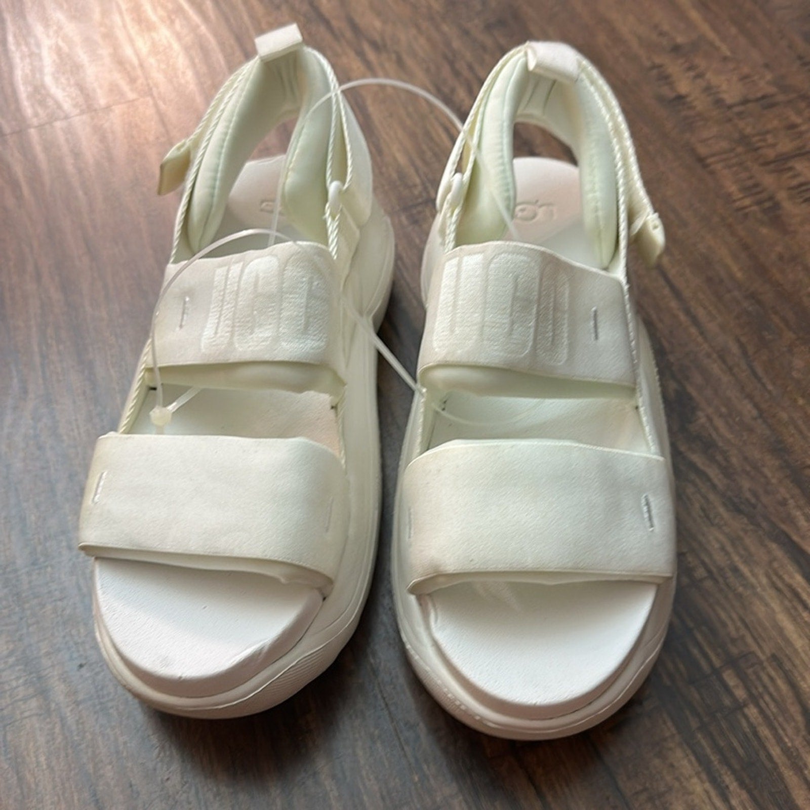 NEW UGG Cloud Sport Sandals Bright White Women’s US Size  8.5