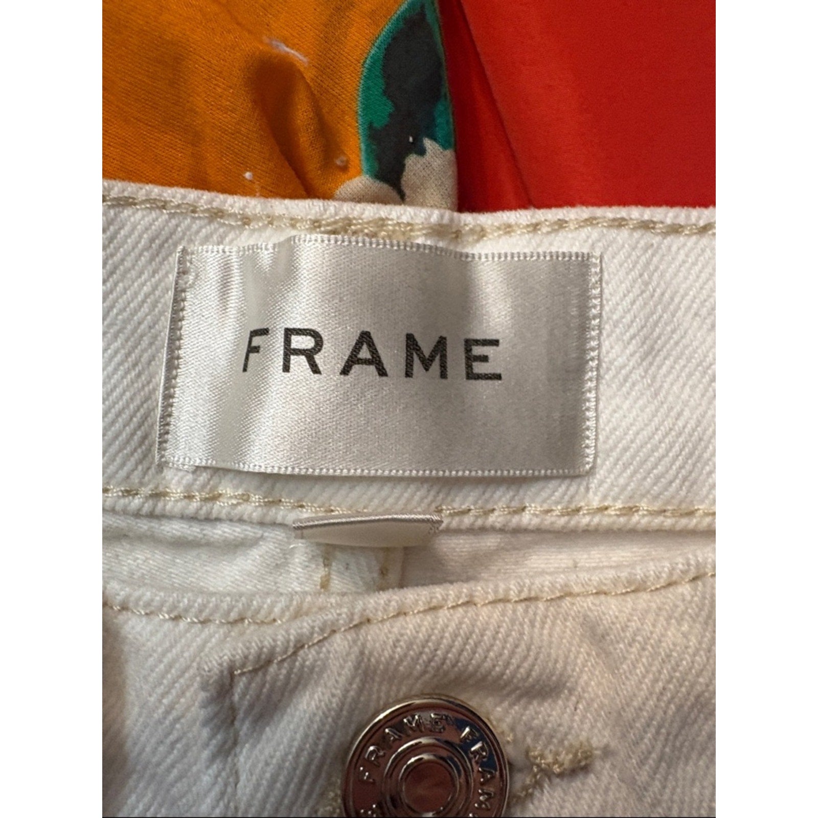 FRAME Low Slung Barrel Jeans - size 29 - NEW