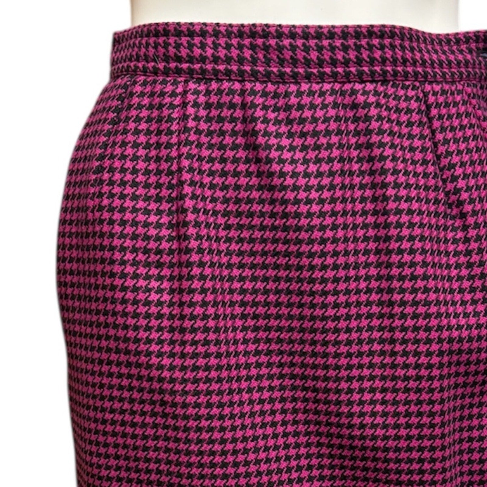 Valentino vintage Houndstooth wool skirt - size 40 (US 6)