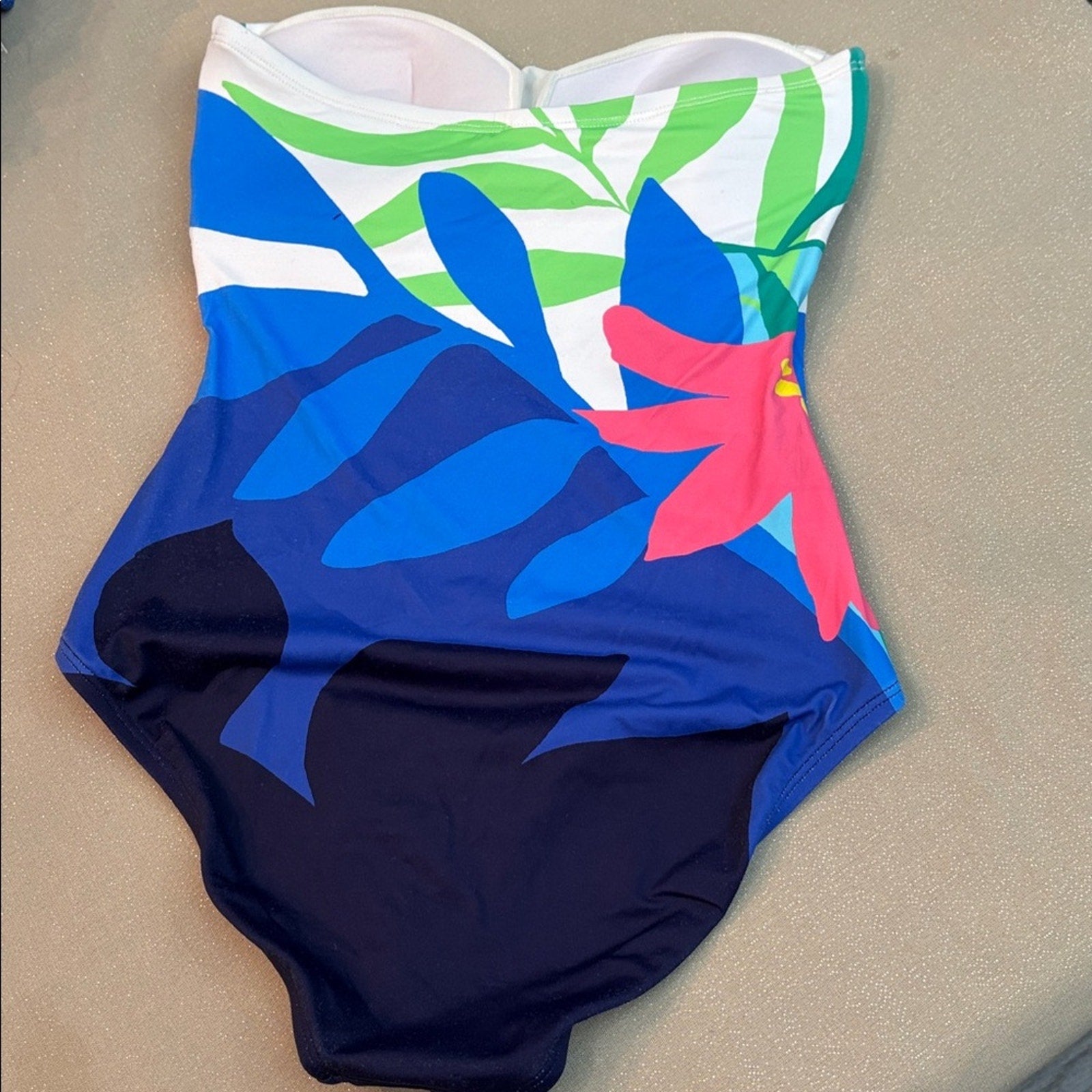 Tommy Bahama White Paloma Palms Bandeau One-Piece Swimsuit Tropical - size 4 NEW