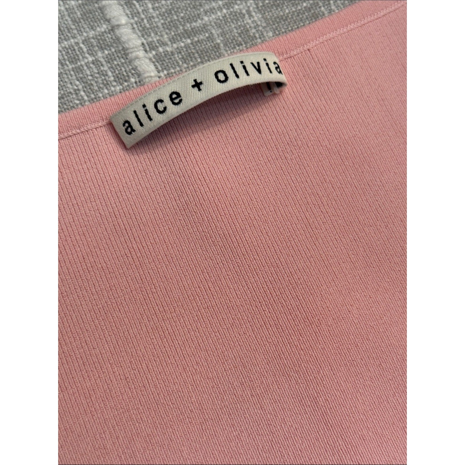 Alice + Olivia Puff-Sleeve Knit Top - S 🌟