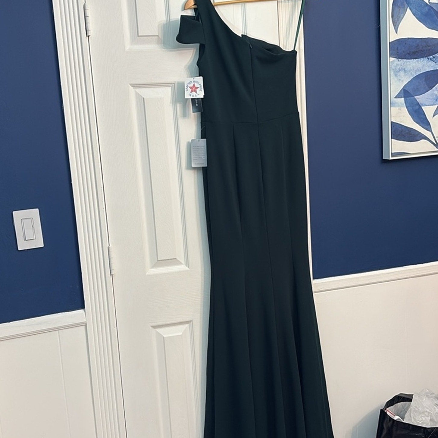 NWT Betsy & Adam Pine Green One-Shoulder Scuba Crepe Gown Size 8