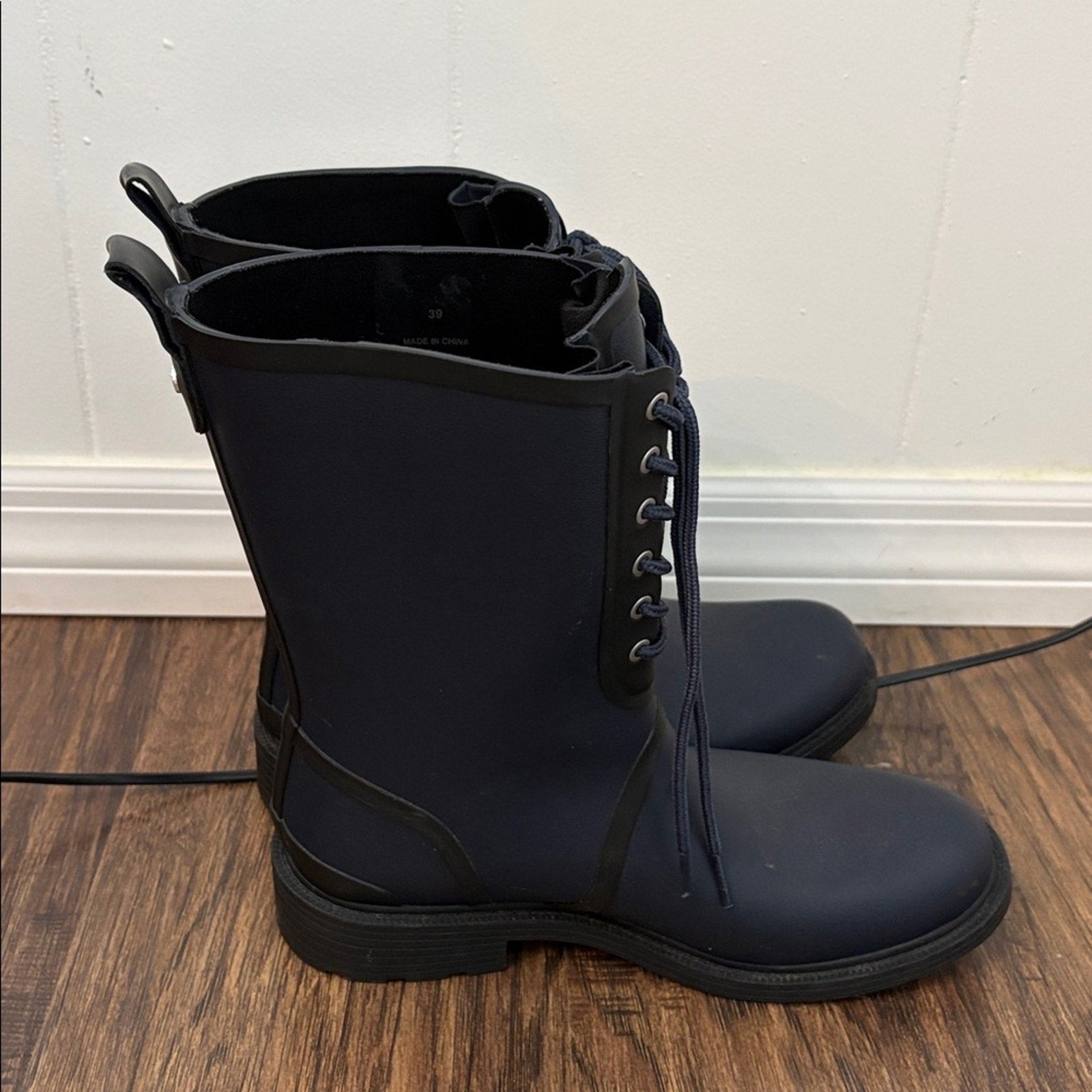 Rag & Bone Navy Ansel Rubber Lace Up Mid Calf Rain Boots - size 39